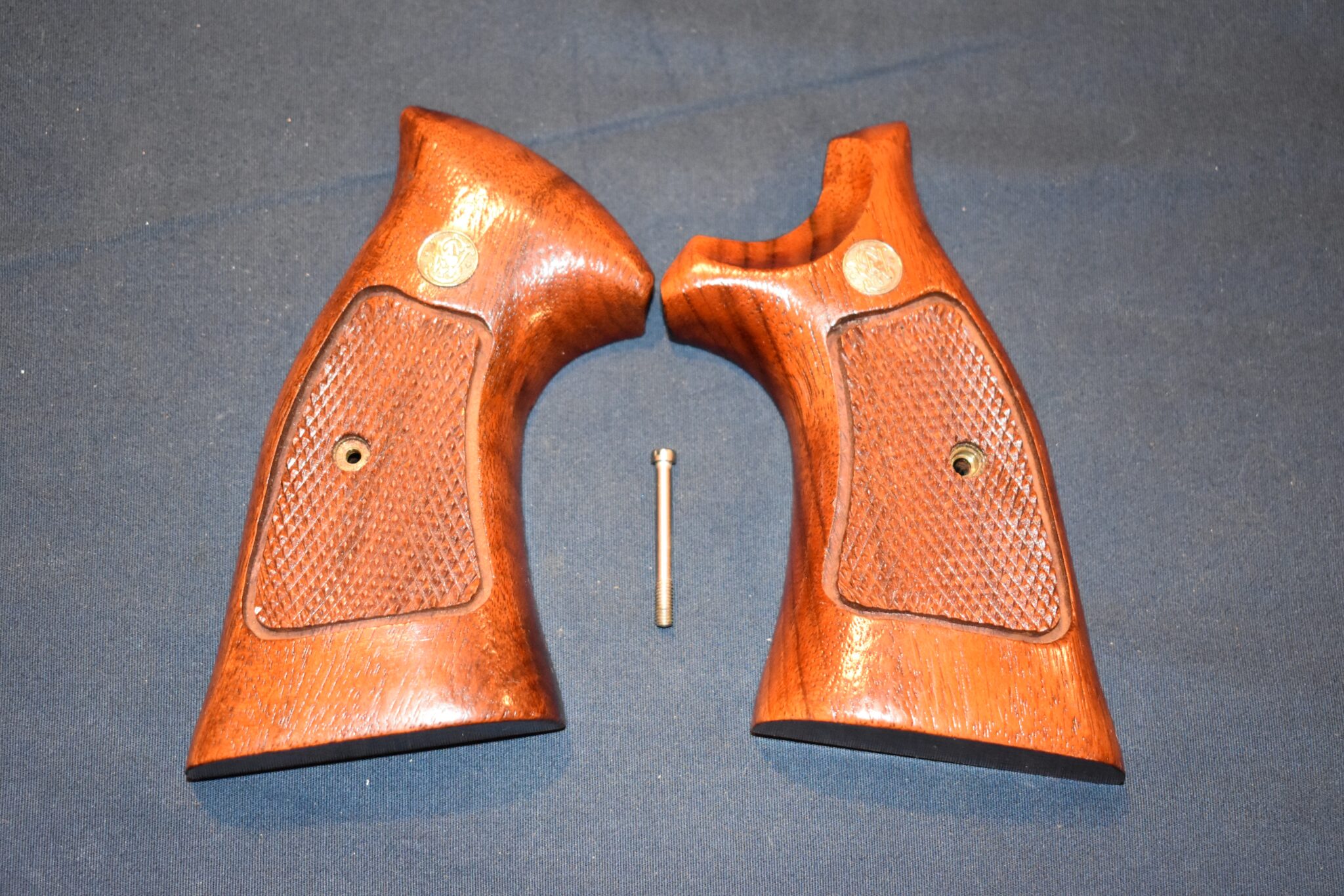 SMITH & WESSON FACTORY K FRAME TARGET GRIPS KCT20