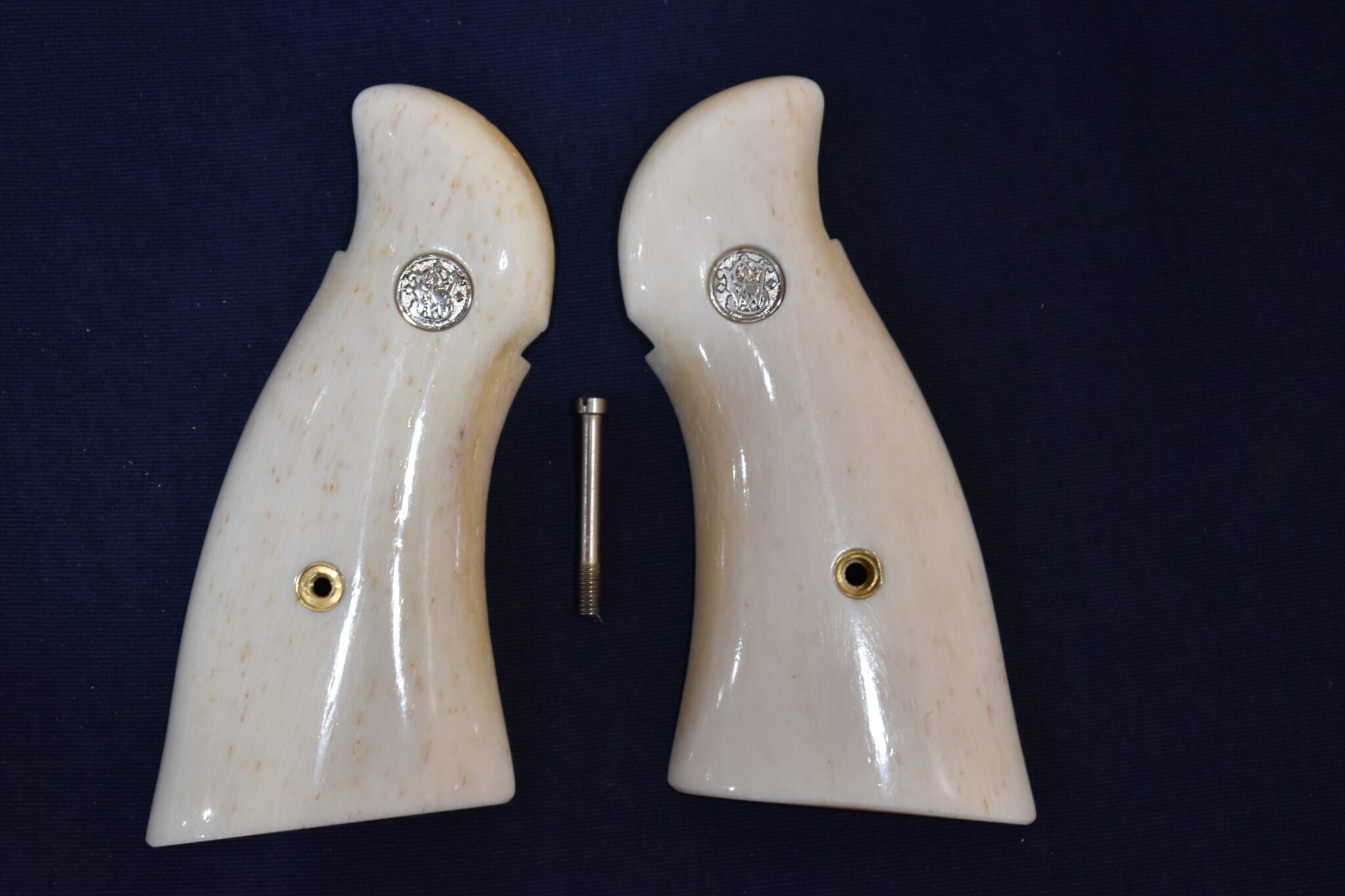 スヌー Peanuts Shoulderkins Plush Snoopy | Aurora | Stuffed Safari