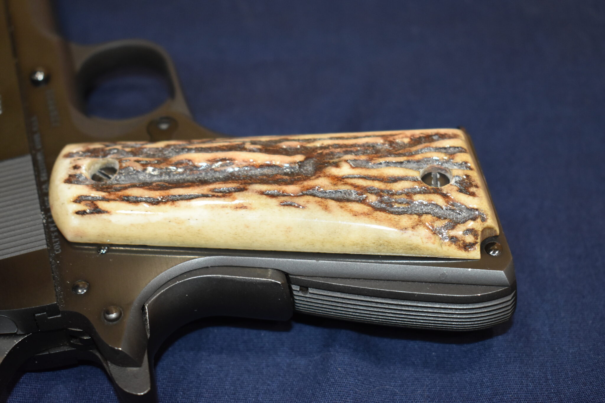 COLT 1911 VINTAGE SAMBAR STAG GRIPS 1911SS42 - Image 6