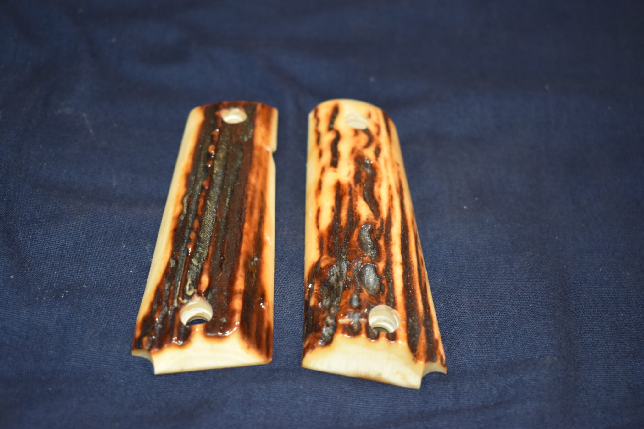 COLT 1911 VINTAGE SAMBAR STAG GRIPS 1911SS43 - Image 2