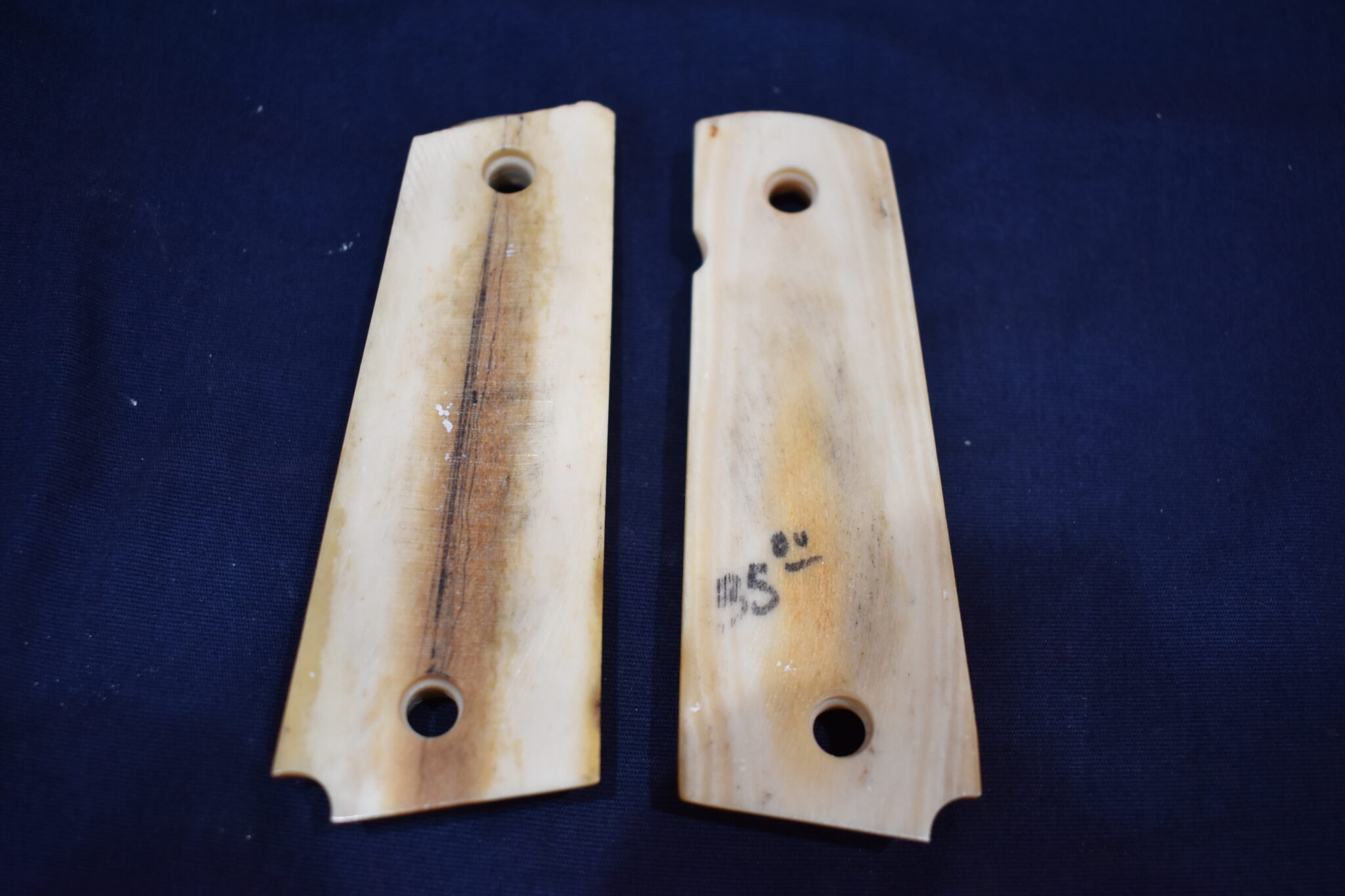 COLT 1911 VINTAGE SAMBAR STAG GRIPS 1911SS43 - Image 3