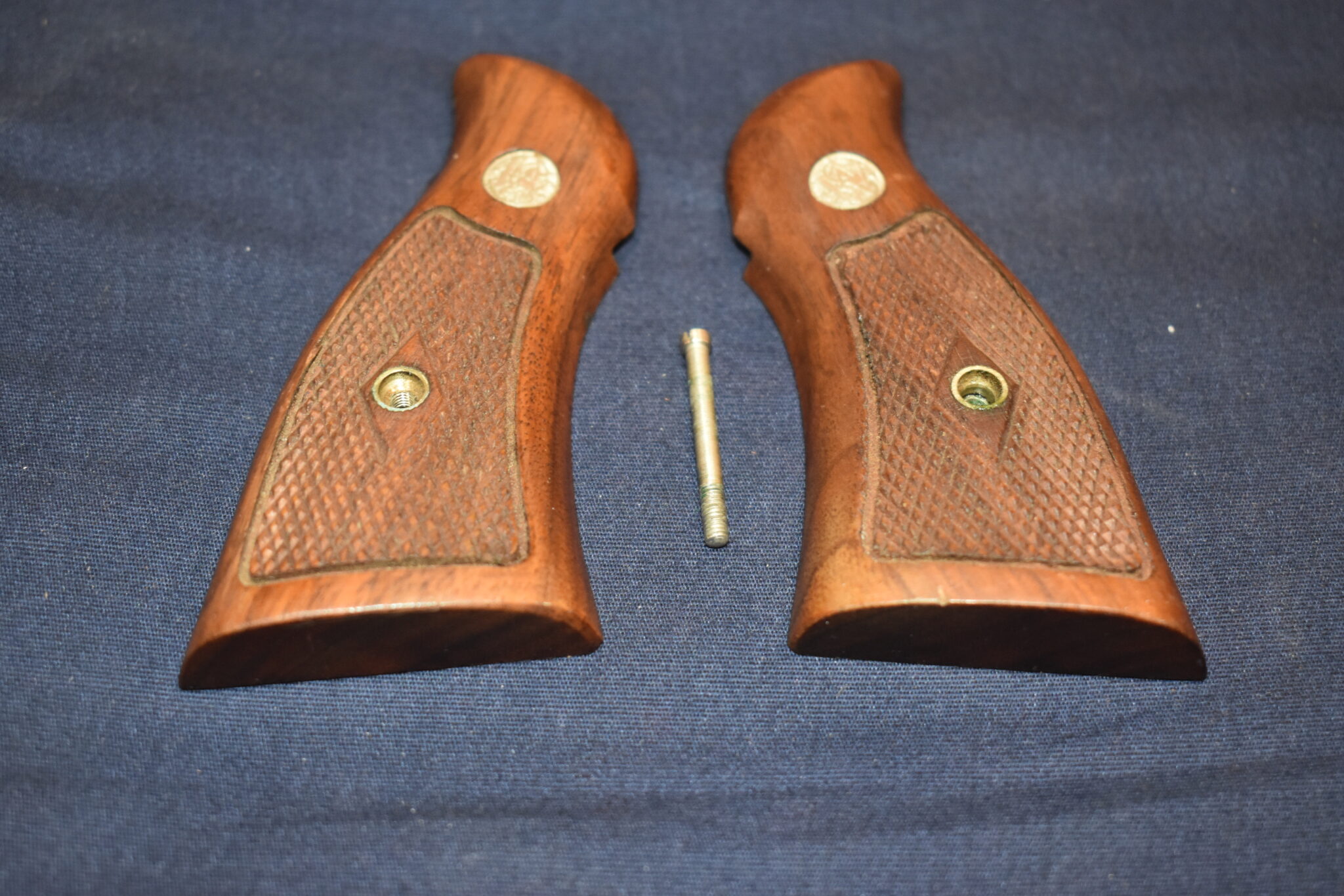 SMITH & WESSON N FRAME DIAMOND MAGNA GRIPS NDM11 - Image 2