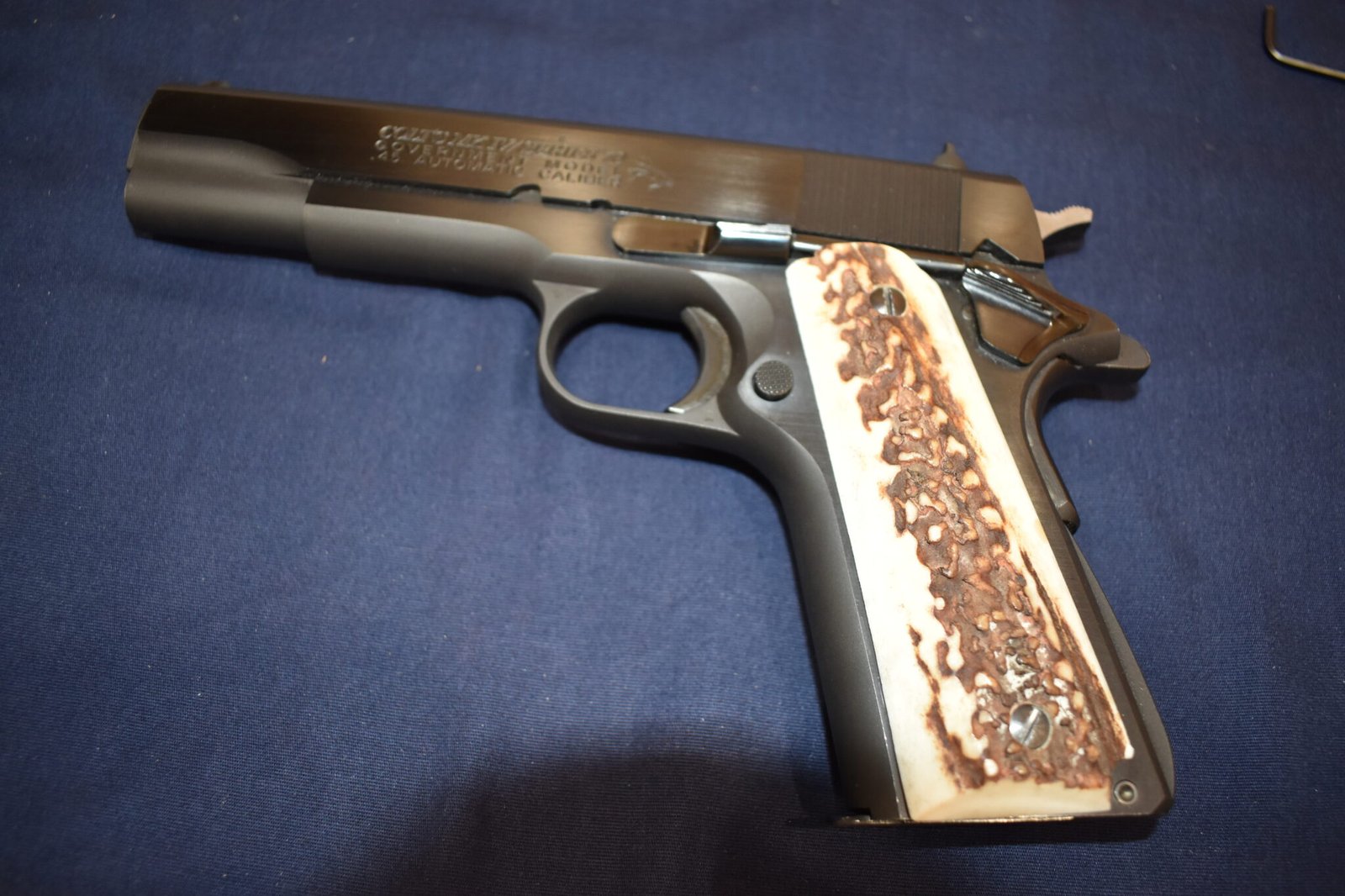 COLT 1911 VINTAGE SAMBAR STAG GRIPS 1911SS41 - Image 4