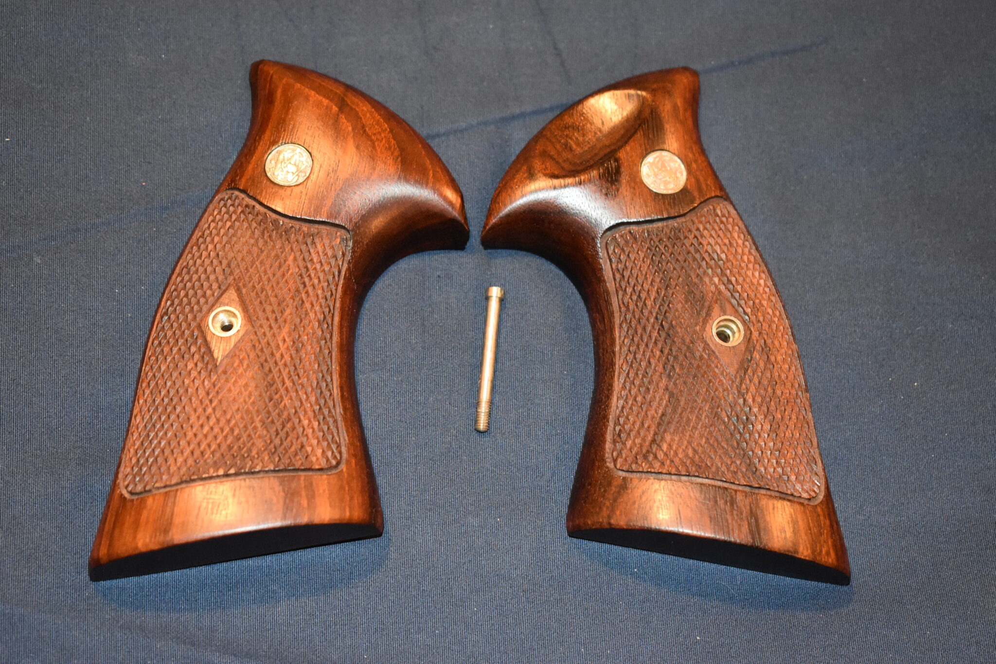 SMITH & WESSON N FRAME "COKE BOTTLE" GRIPS SWNCB6