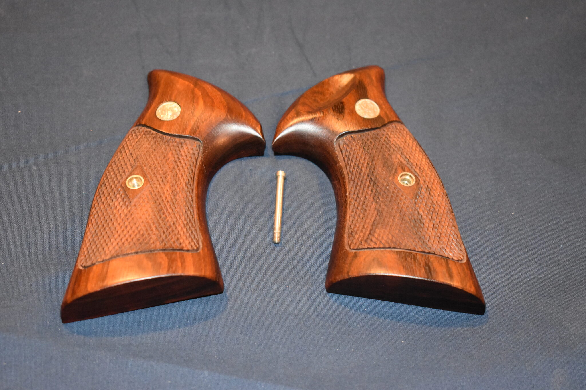 SMITH & WESSON N FRAME "COKE BOTTLE" GRIPS SWNCB6 - Image 2