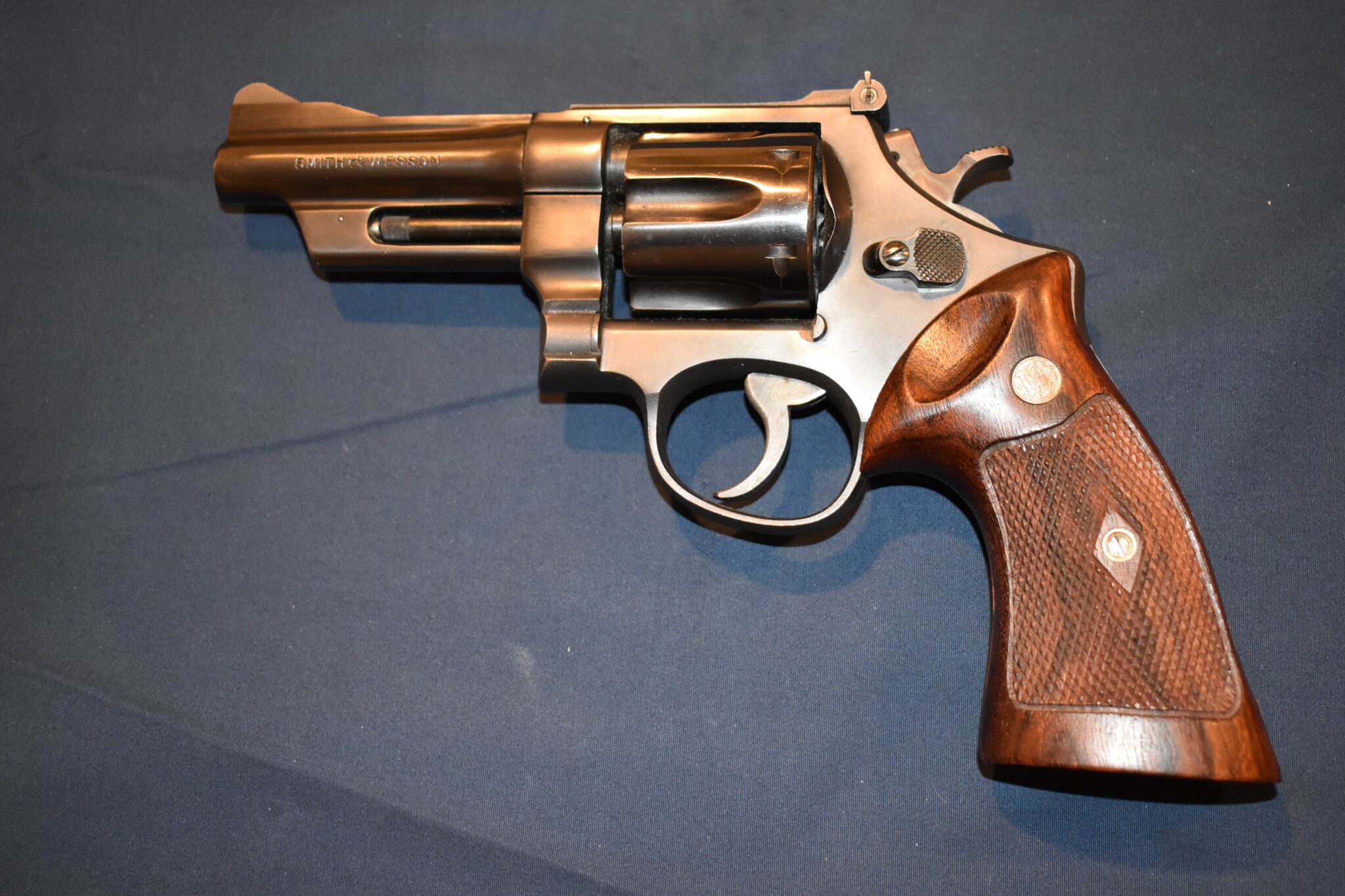 SMITH & WESSON N FRAME "COKE BOTTLE" GRIPS SWNCB6 - Image 4