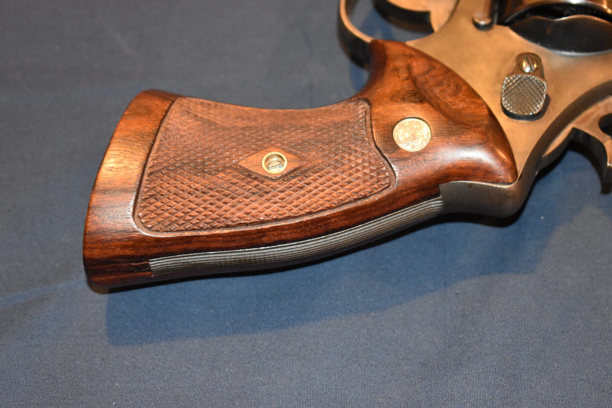 SMITH & WESSON N FRAME "COKE BOTTLE" GRIPS SWNCB6 - Image 5