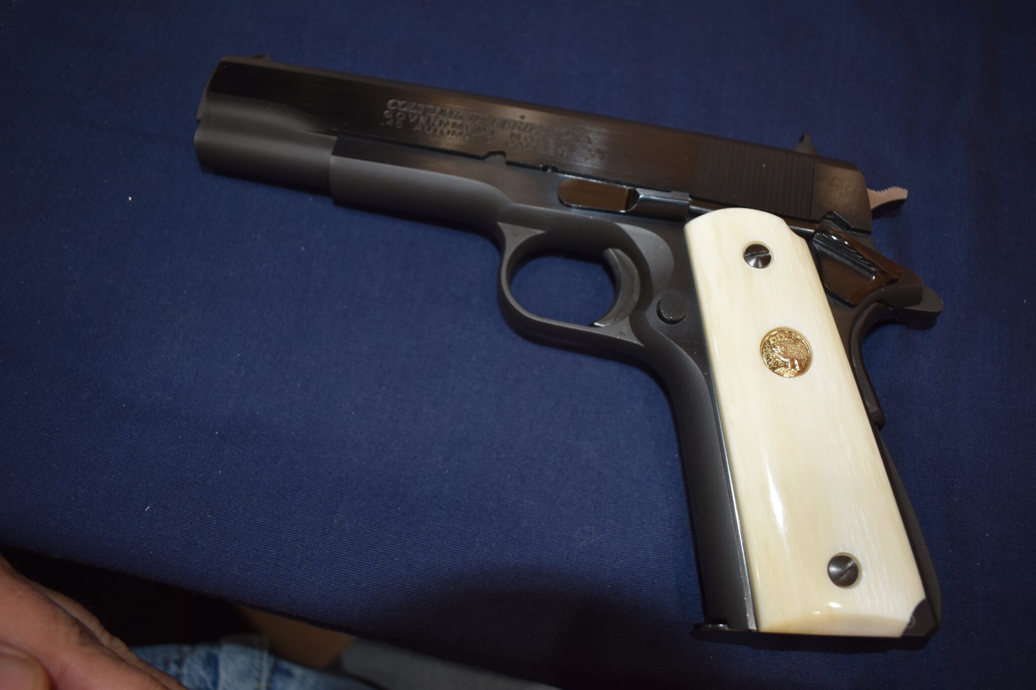 COLT 1911 PREMIUM GRADE GIRAFFE BONE GRIPS 1911GB22 - Image 4