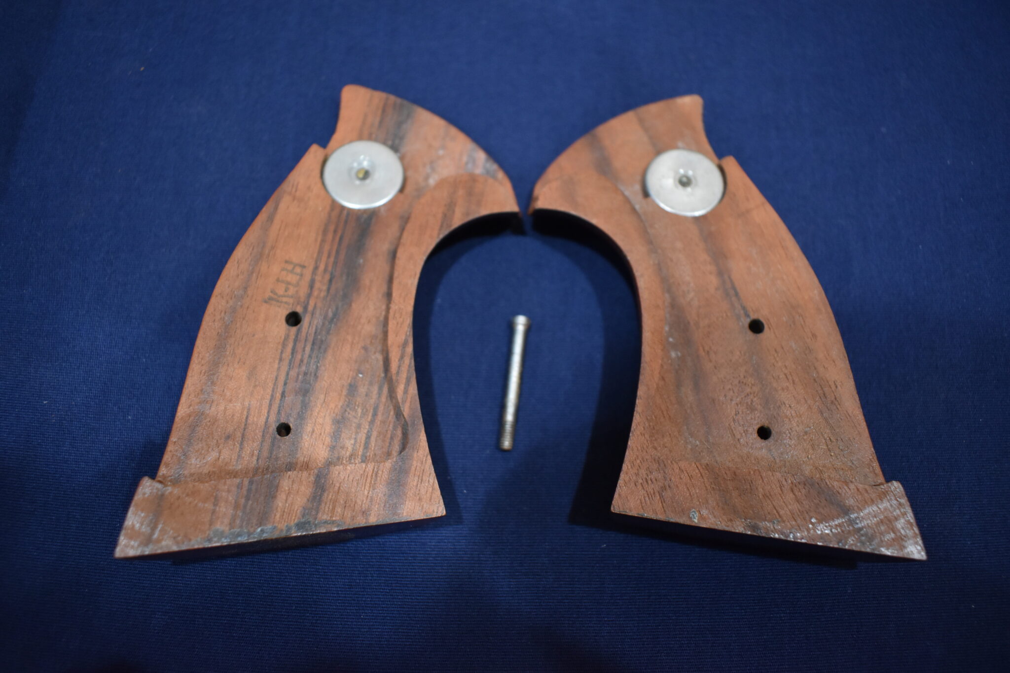 SMITH & WESSON FACTORY K FRAME PRESENTATION TARGET GRIPS KPT21 - Image 3