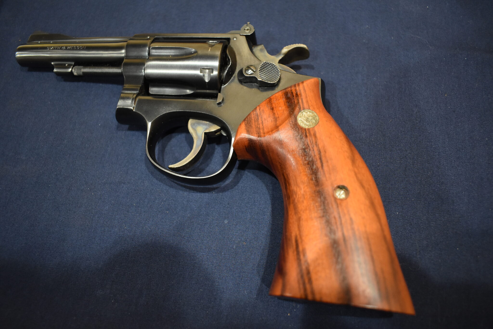 SMITH & WESSON FACTORY K FRAME PRESENTATION TARGET GRIPS KPT21 - Image 4