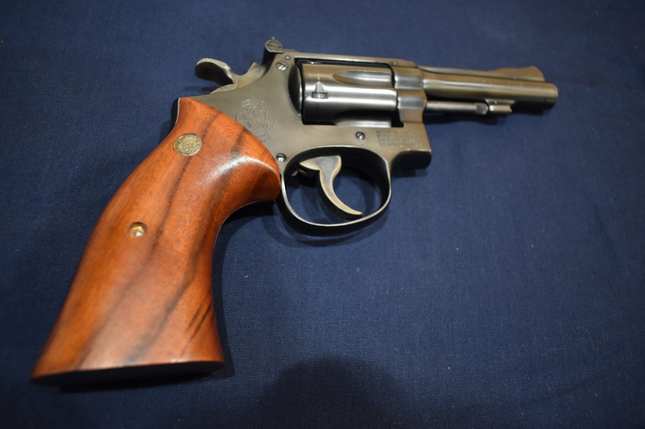 SMITH & WESSON FACTORY K FRAME PRESENTATION TARGET GRIPS KPT21 - Image 7