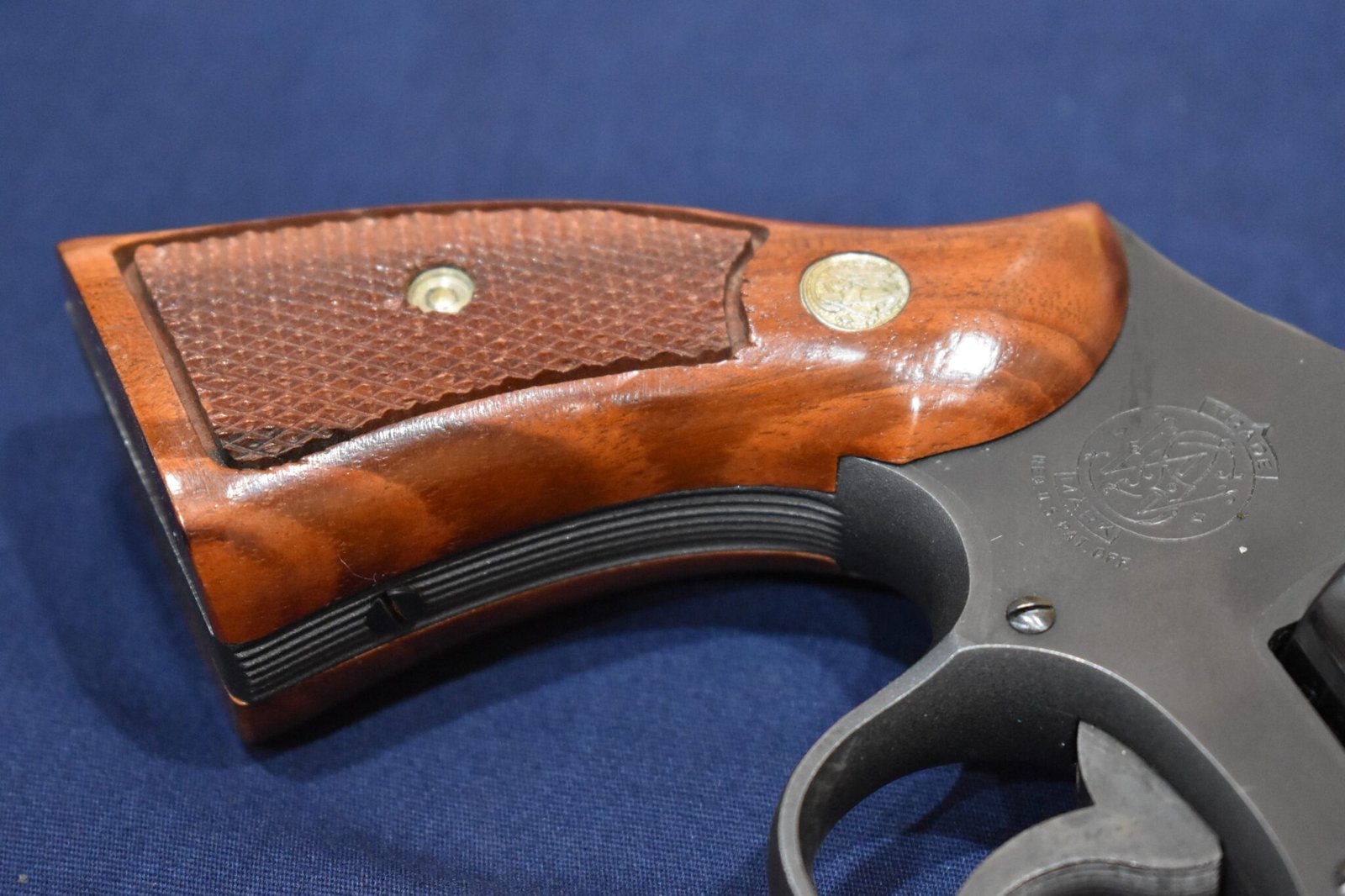 SMITH & WESSON N FRAME GONCALO ALVES MAGNA GRIPS SWNM15 - Image 11