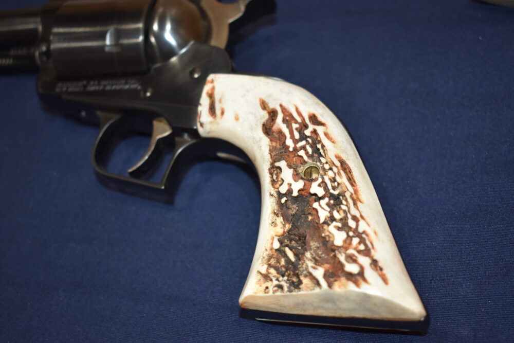RUGER SUPER BLACKHAWK SAMBAR STAG GRIPS RSBHS10 - Image 5
