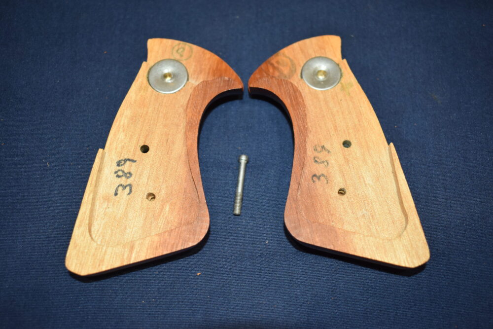 SMITH & WESSON J FRAME TARGET GRIP JT27 - Image 4