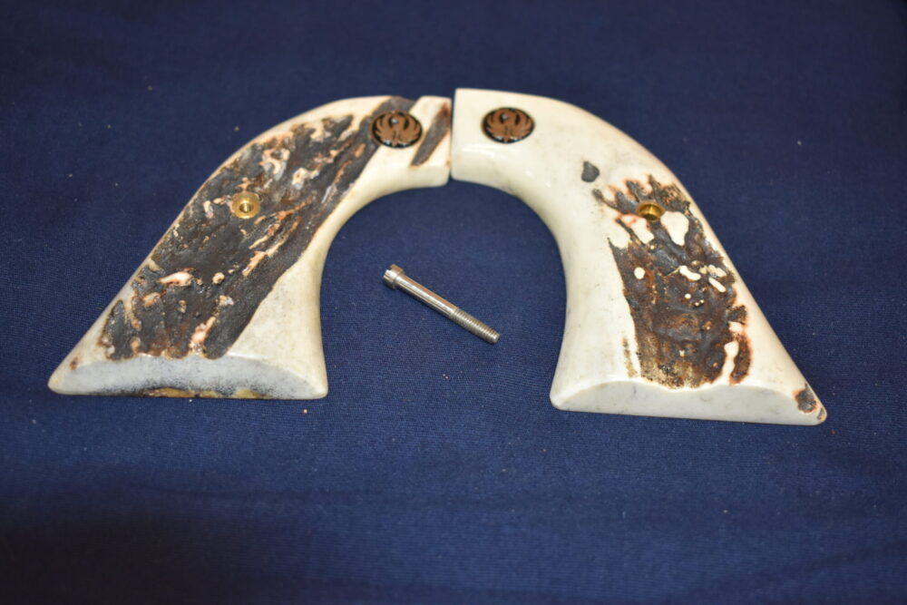 RUGER SUPER BLACKHAWK SAMBAR STAG GRIPS RSBHS11 - Image 4