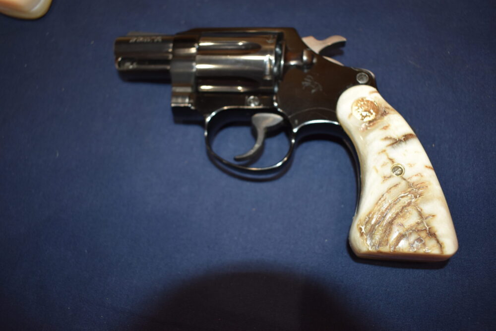 COLT DETECTIVE / DIAMONDBACK RAMS HORN GRIPS CDRH3 - Image 5