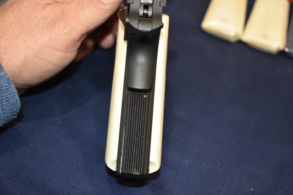 COLT 1911 PREMIUM GRADE GIRAFFE BONE GRIPS 1911GB26 - Image 11