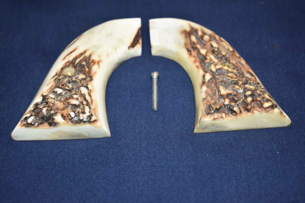 COLT SINGLE ACTION ARMY (S.A.A.) SAMBAR STAG GRIPS SAAS52 - Image 3