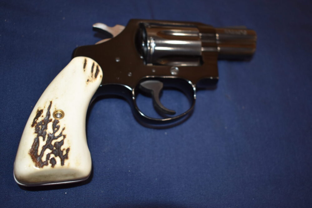 COLT DETECTIVE / DIAMONDBACK SAMBAR STAG GRIPS CDSS15 - Image 8
