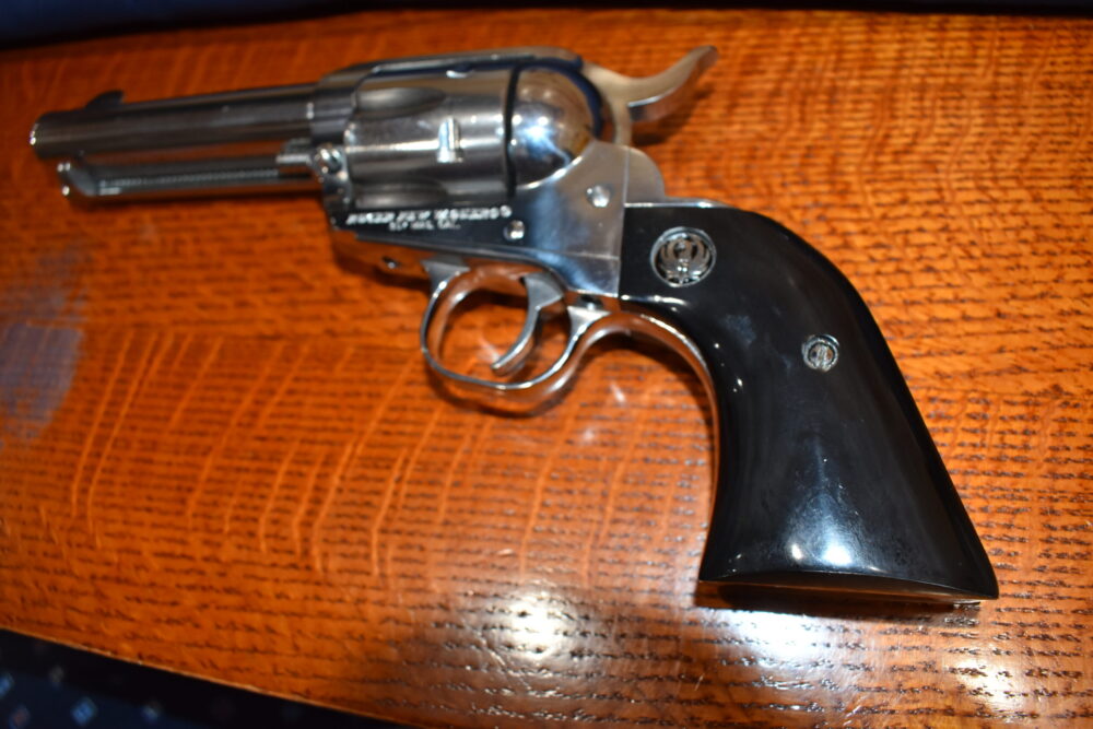 RUGER NEW VAQUERO SMOOTH BUFFALO HORN GRIPS RNVBH13 - Image 5
