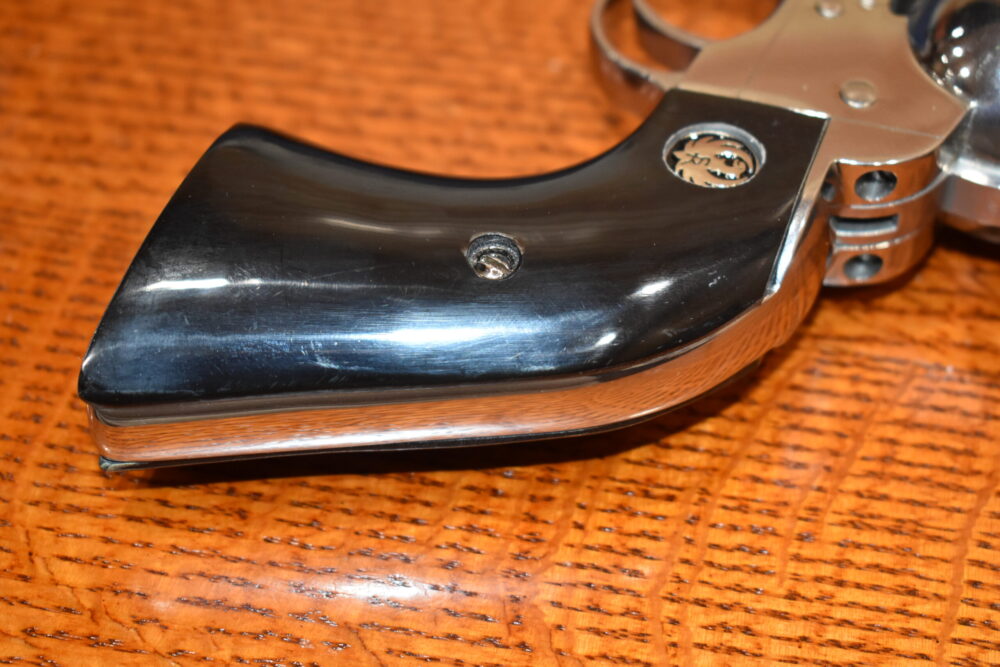RUGER NEW VAQUERO SMOOTH BUFFALO HORN GRIPS RNVBH13 - Image 6