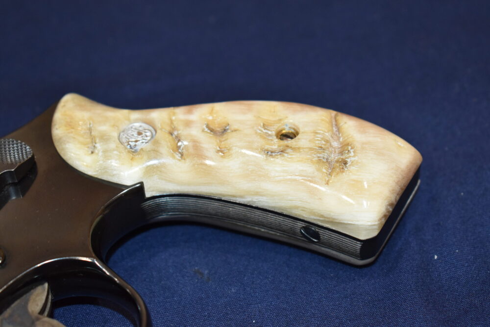 SMITH & WESSON N FRAME ROUND BUTT RAMS HORN GRIPS NRH13 - Image 12