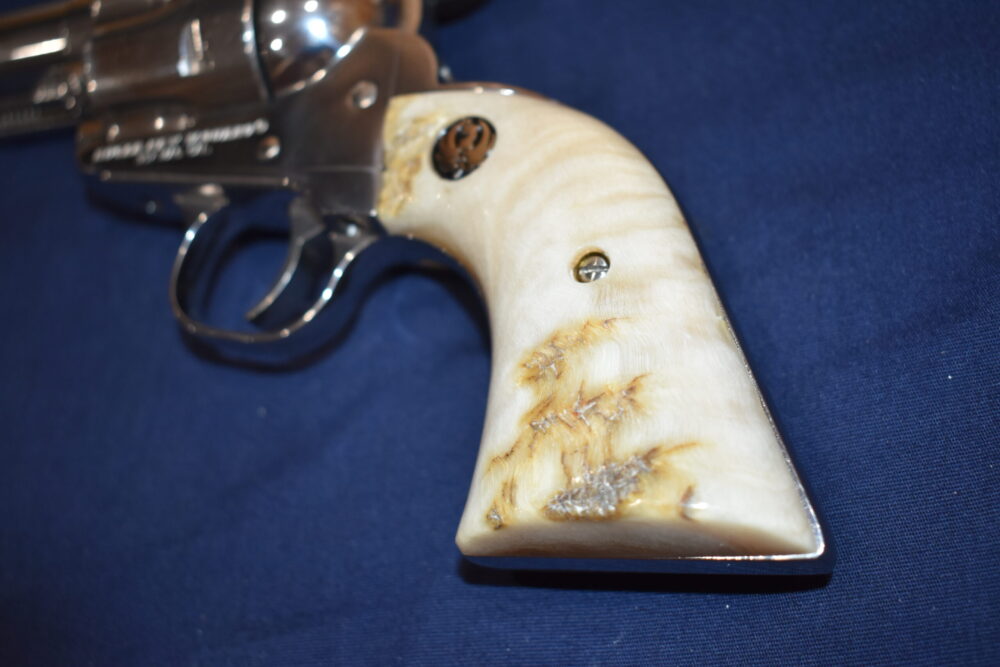 RUGER NEW VAQUERO PREMIUM GRADE RAMS HORN GRIPS RNVRH12 - Image 5