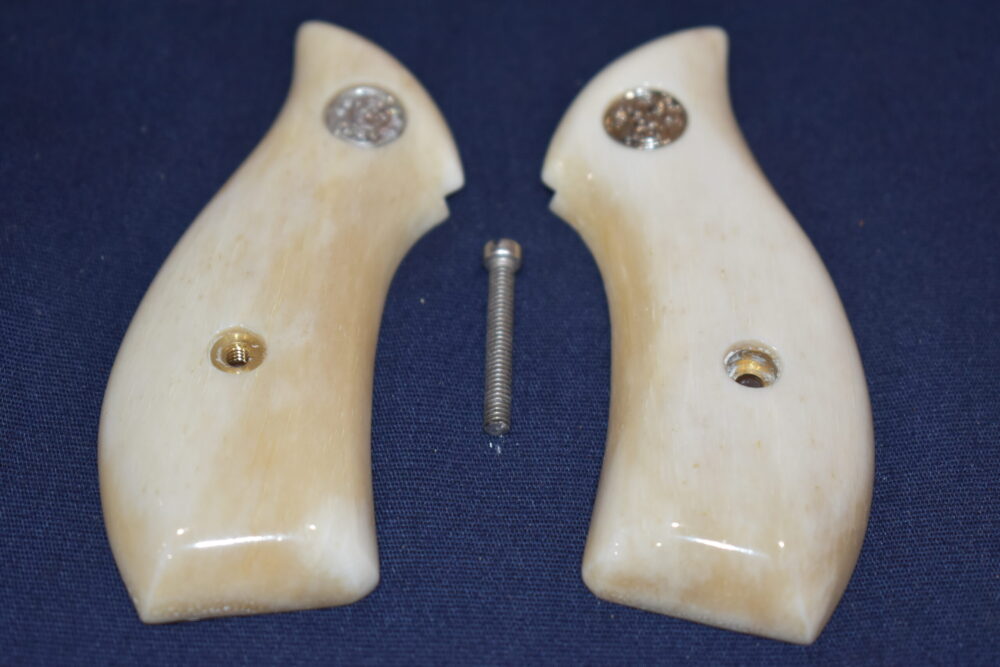 SMITH & WESSON J FRAME PREMIUM GRADE GIRAFFE BONE GRIPS JRBGB18