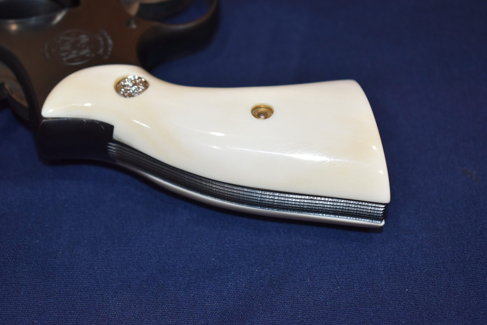 SMITH & WESSON K OR L FRAME SQUARE BUTT PREMIUM GRADE GIRAFFE BONE ...