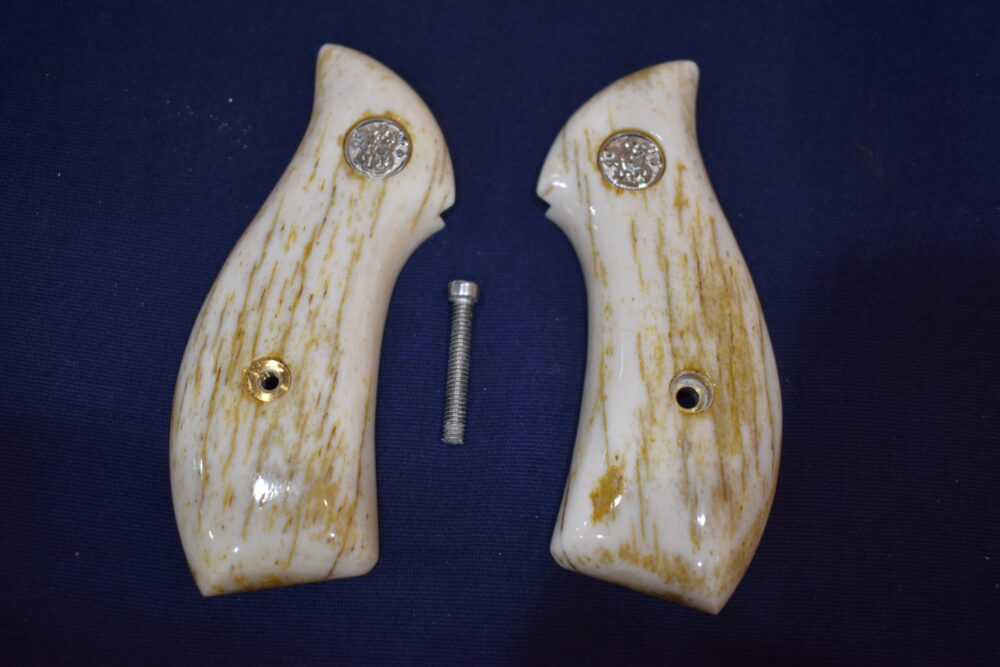 SMITH & WESSON J FRAME PREMIUM GRADE GIRAFFE BONE GRIPS JRBGB19 - Image 2