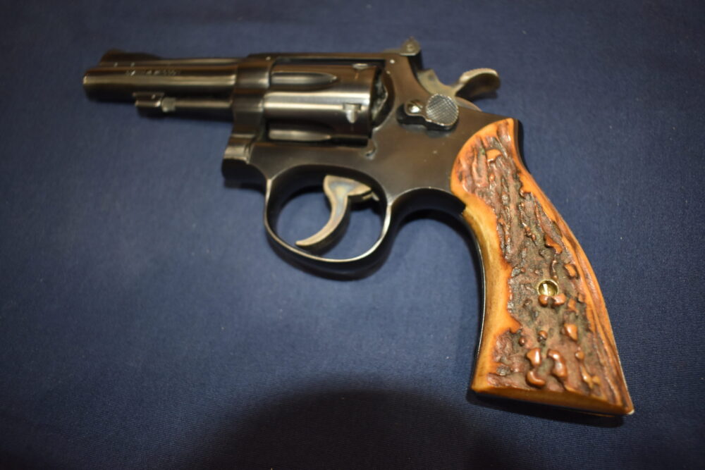 SMITH & WESSON K FRAME SQUARE BUTT VINTAGE SAMBAR STAG GRIPS KSQSS22 - Image 5