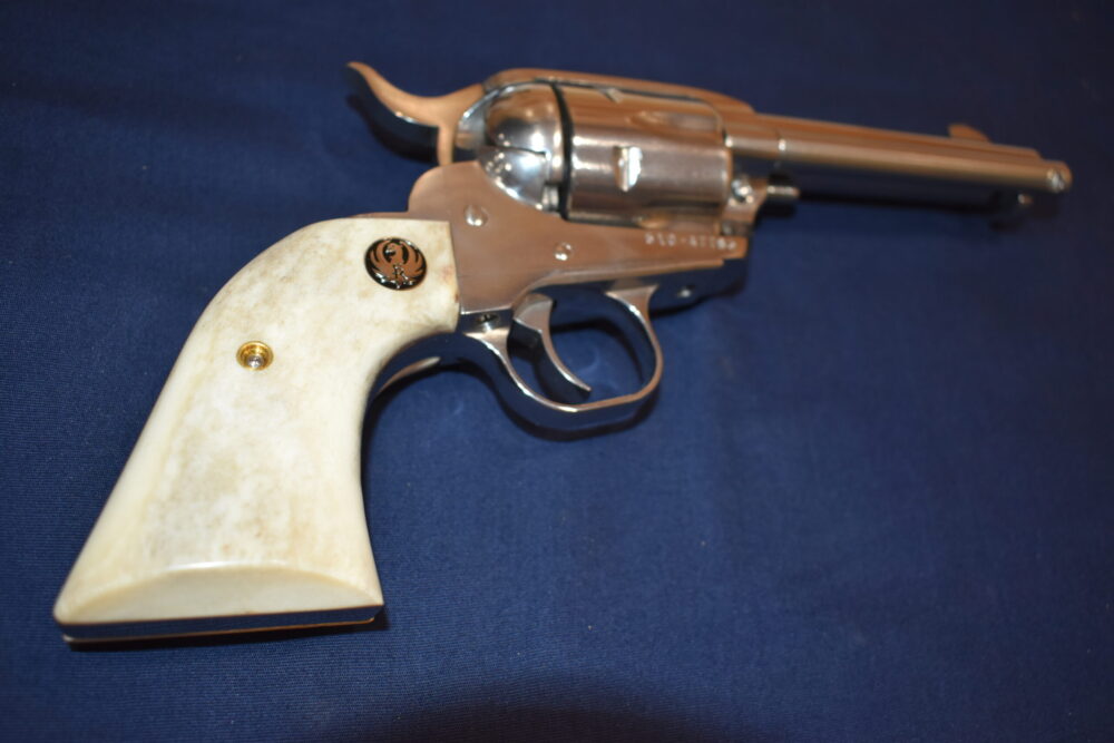 RUGER NEW VAQUERO SAMBAR STAG GRIPS RNVSS18 - Image 8