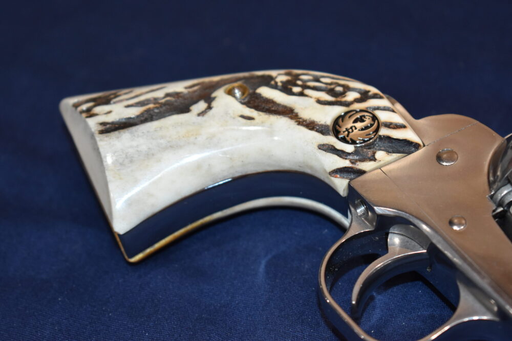 RUGER NEW VAQUERO SAMBAR STAG GRIPS RNVSS19 - Image 6