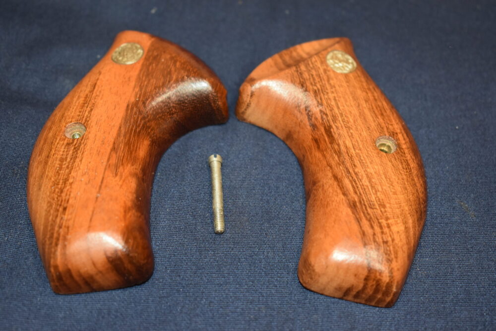 SMITH & WESSON J FRAME ROUND BUTT TARGET GRIP JRBT6 - Image 3