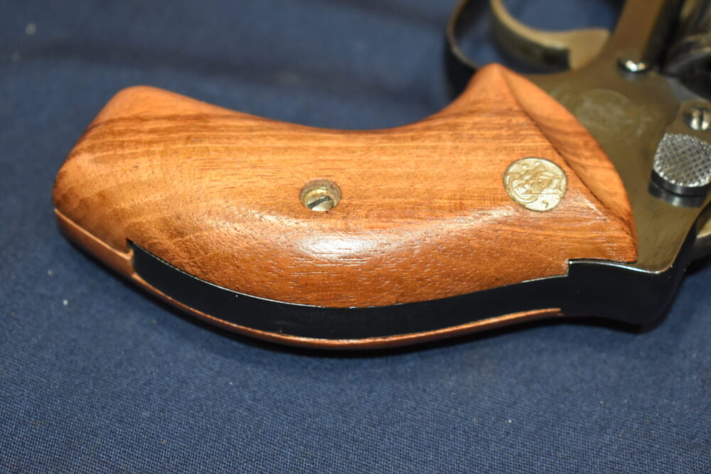 SMITH & WESSON J FRAME ROUND BUTT TARGET GRIP JRBT6 - Image 6