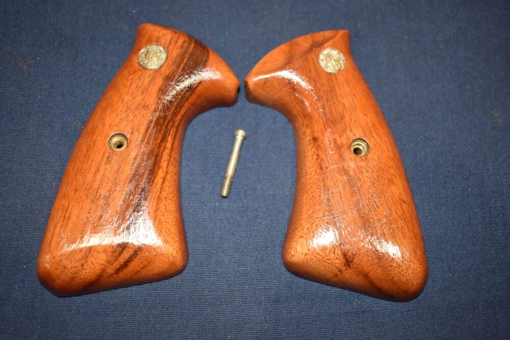 SMITH & WESSON J FRAME TARGET GRIP JT29