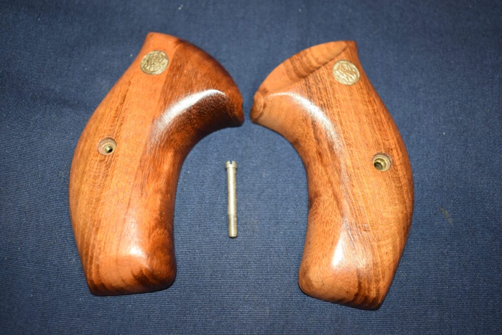 SMITH & WESSON J FRAME ROUND BUTT TARGET GRIP JRBT6 - Image 2