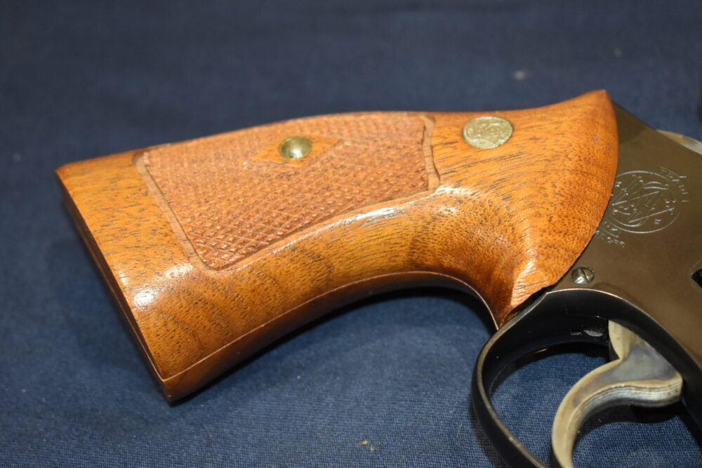 SMITH & WESSON K FRAME FACTORY DIAMOND TARGET GRIPS KDT10 - Image 12