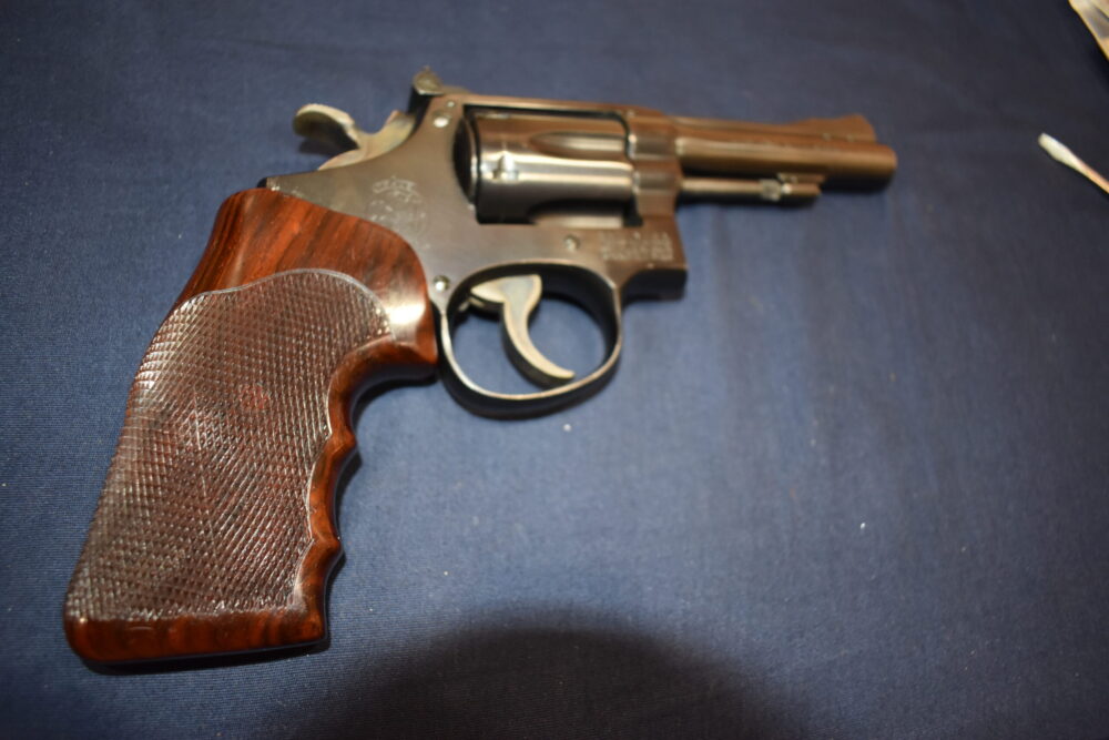 SMITH & WESSON K FRAME SQUARE BUTT FUZZY FARRANT CUSTOM GRIPS SWKFF7 - Image 5