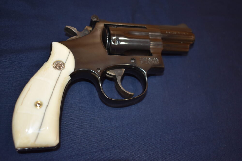 SMITH & WESSON K OR L FRAME WALRUS IVORY GRIPS KRBWI2 - Image 9