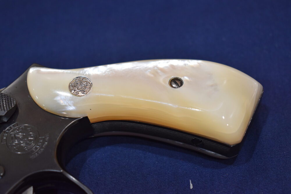 SMITH & WESSON K FRAME MOTHER OF PEARL GRIPS KRBMP2 - Image 12