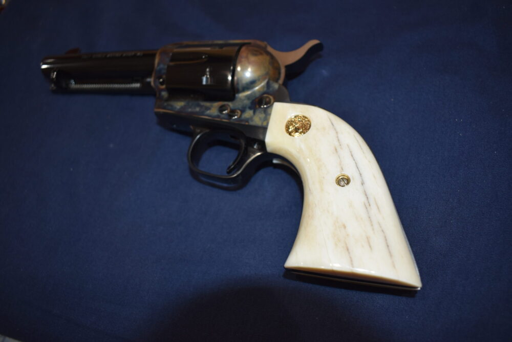 COLT SINGLE ACTION ARMY (S.A.A.) PREMIUM GRADE GIRAFFE BONE GRIPS SAAGB7 - Image 5