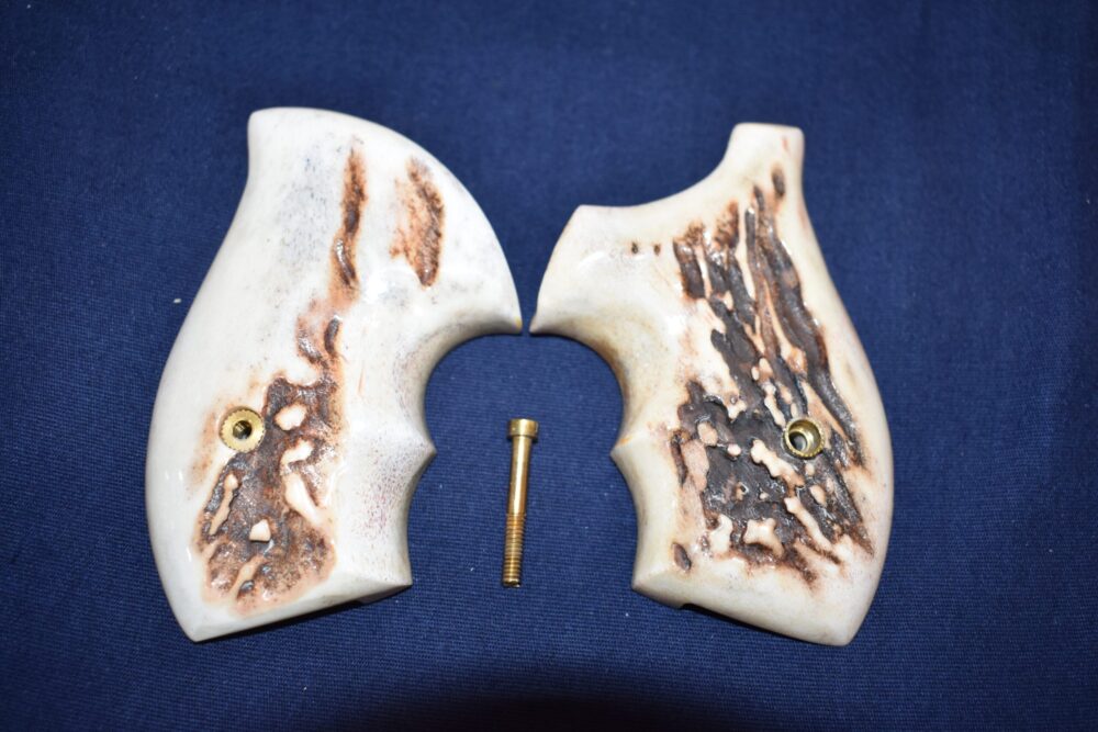 SMITH & WESSON J FRAME ROUND BUTT COMBAT SAMBAR STAG GRIPS JCSS3