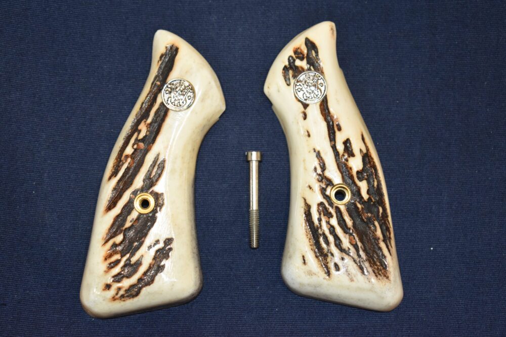 SMITH & WESSON J FRAME SQUARE BUTT STAG GRIPS JSQS12