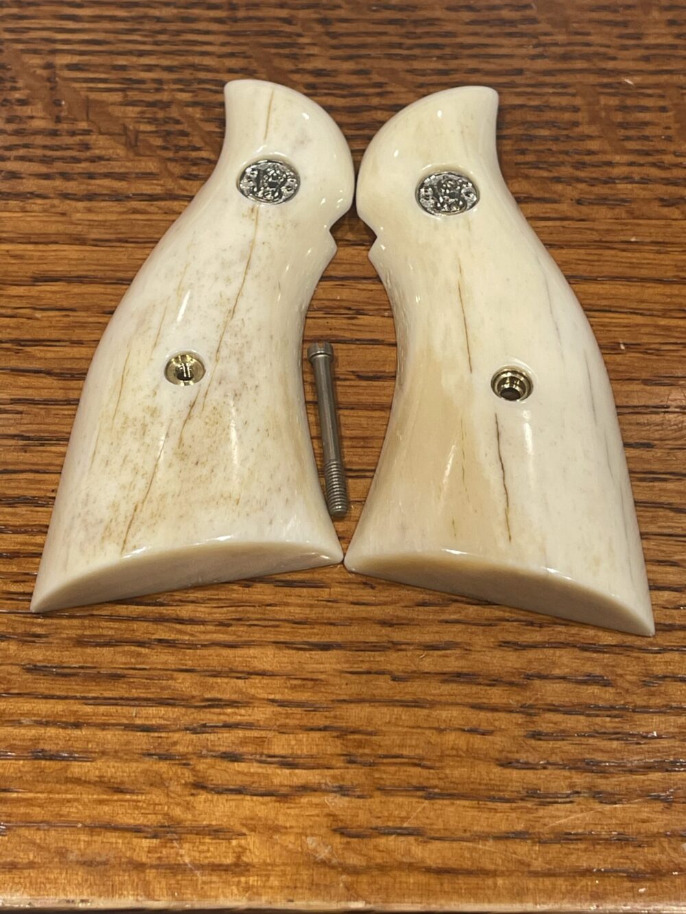 SMITH & WESSON K OR L FRAME SQUARE BUTT PREMIUM GRADE GIRAFFE BONE GRIPS KSQGB9 - Image 3