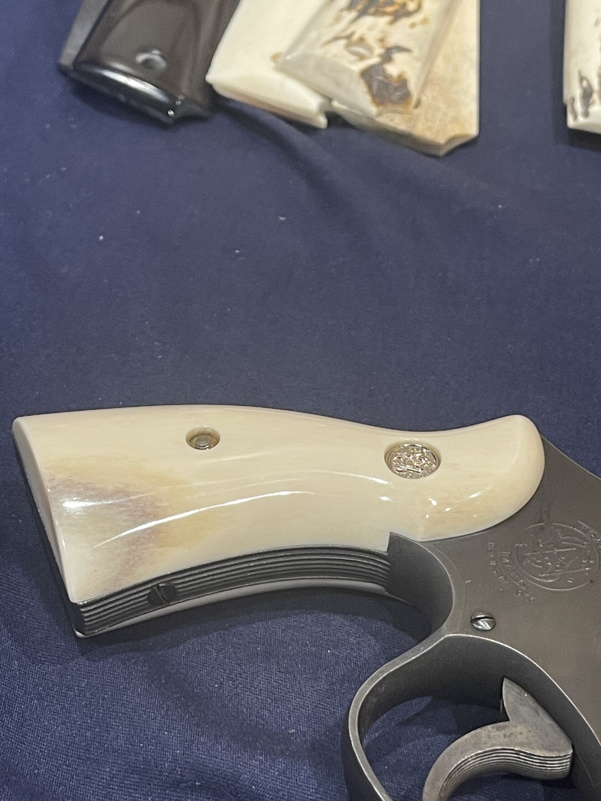 SMITH & WESSON N FRAME PREMIUM GRADE GIRAFFE BONE GRIPS SWNGB15 - Image 12