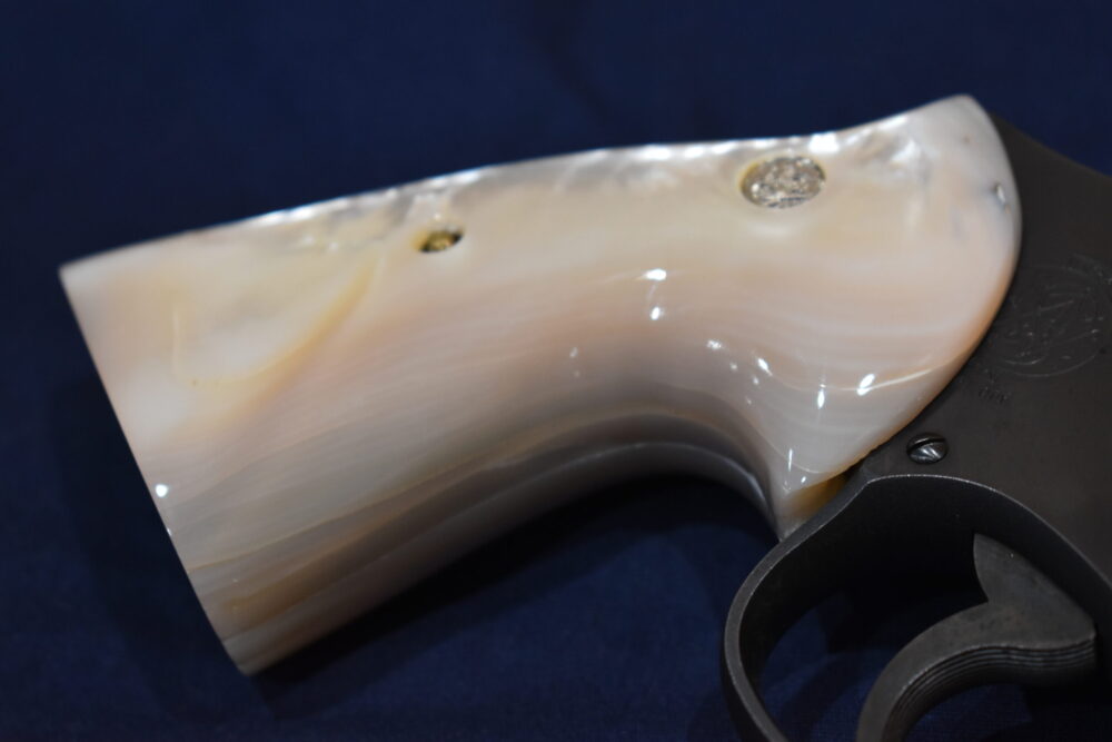 SMITH & WESSON N FRAME SQUARE BUTT TARGET MOTHER OF PEARL GRIPS NSQTMP1 - Image 13
