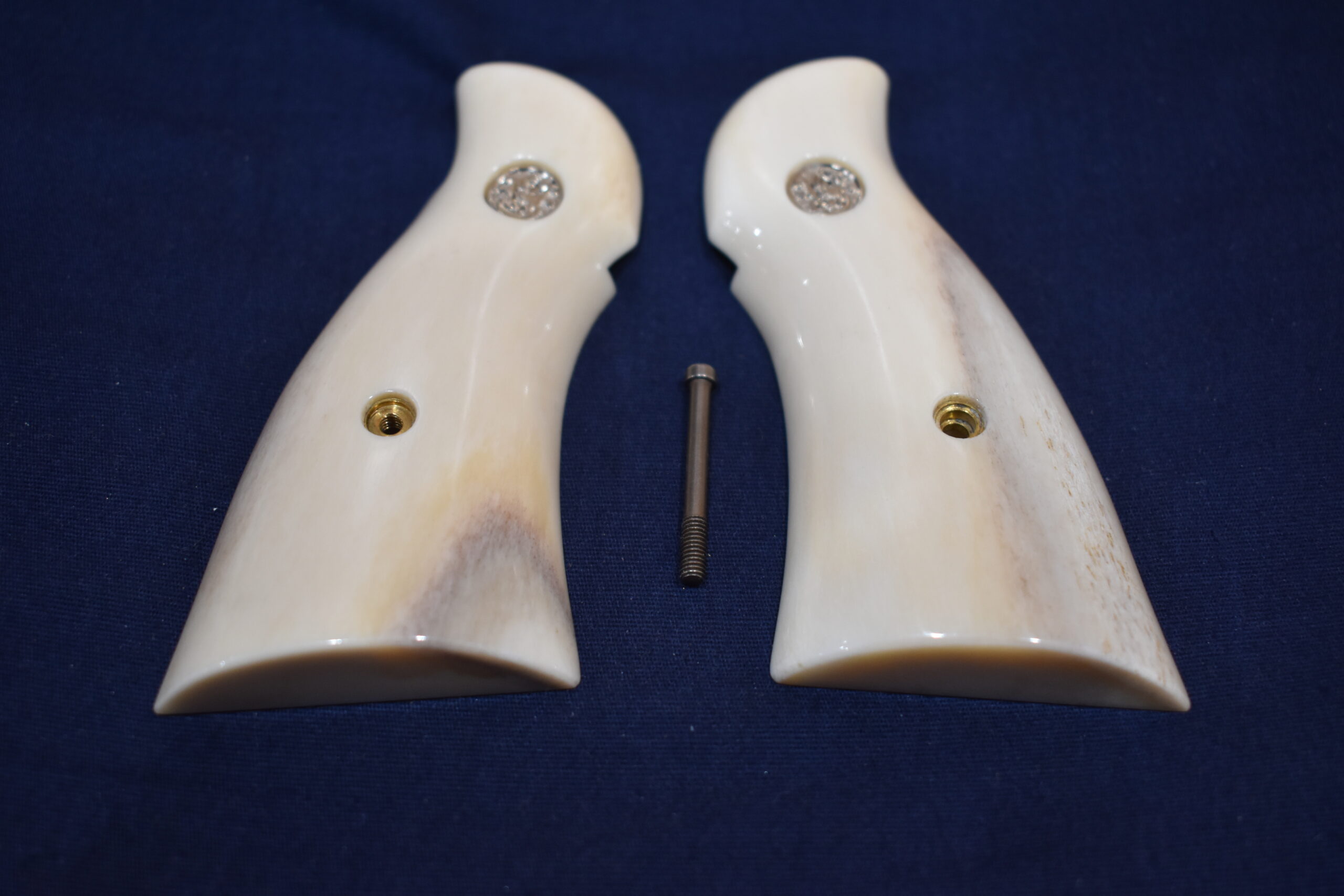 SMITH & WESSON N FRAME PREMIUM GRADE GIRAFFE BONE GRIPS SWNGB15 - Image 3