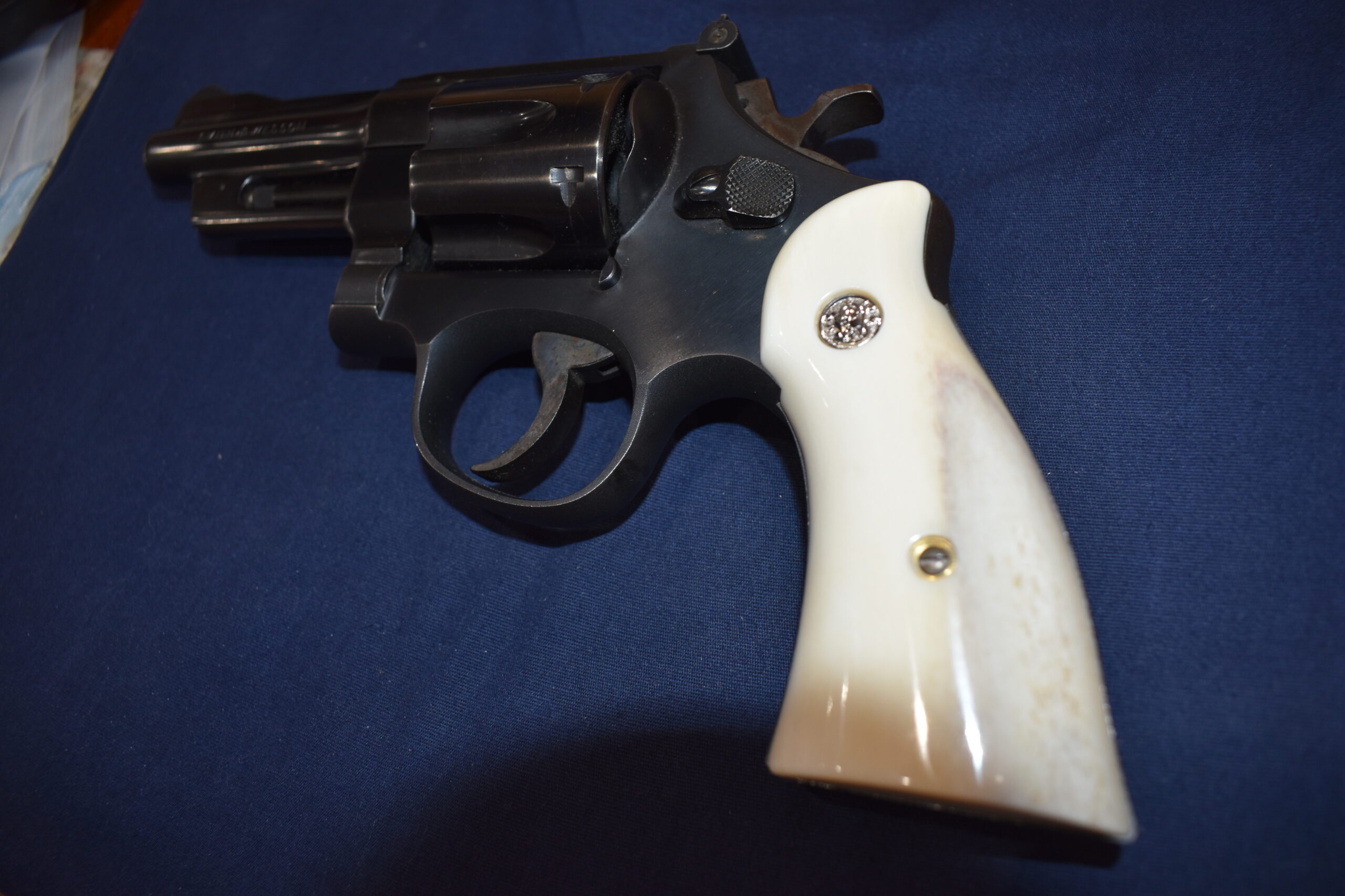 SMITH & WESSON N FRAME PREMIUM GRADE GIRAFFE BONE GRIPS SWNGB15 - Image 8