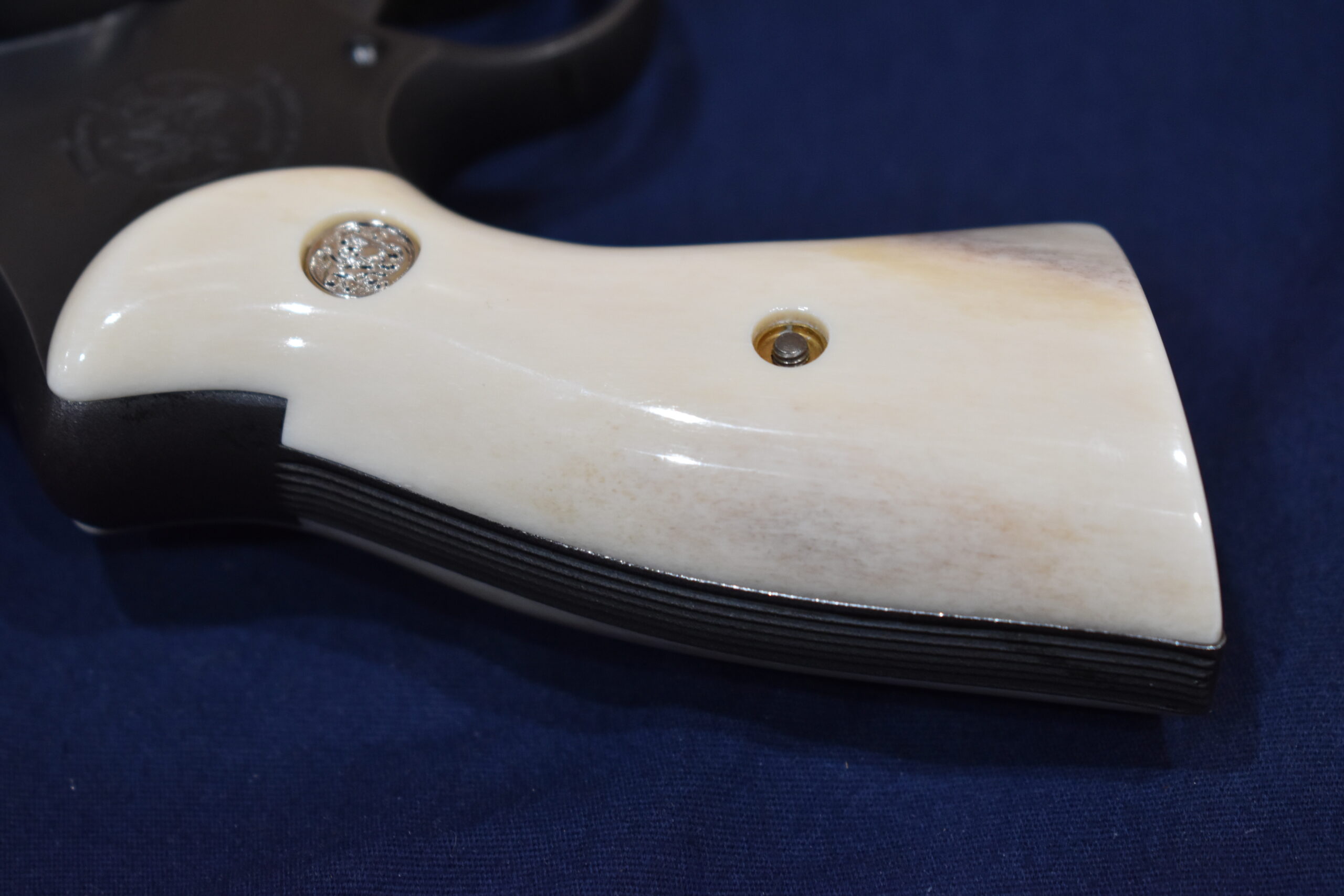 SMITH & WESSON N FRAME PREMIUM GRADE GIRAFFE BONE GRIPS SWNGB15 - Image 6